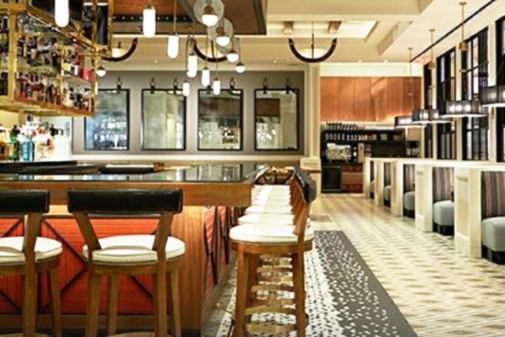 Stylish Suite Tampa Minutes To Hard Rock Casino Mango Exterior foto